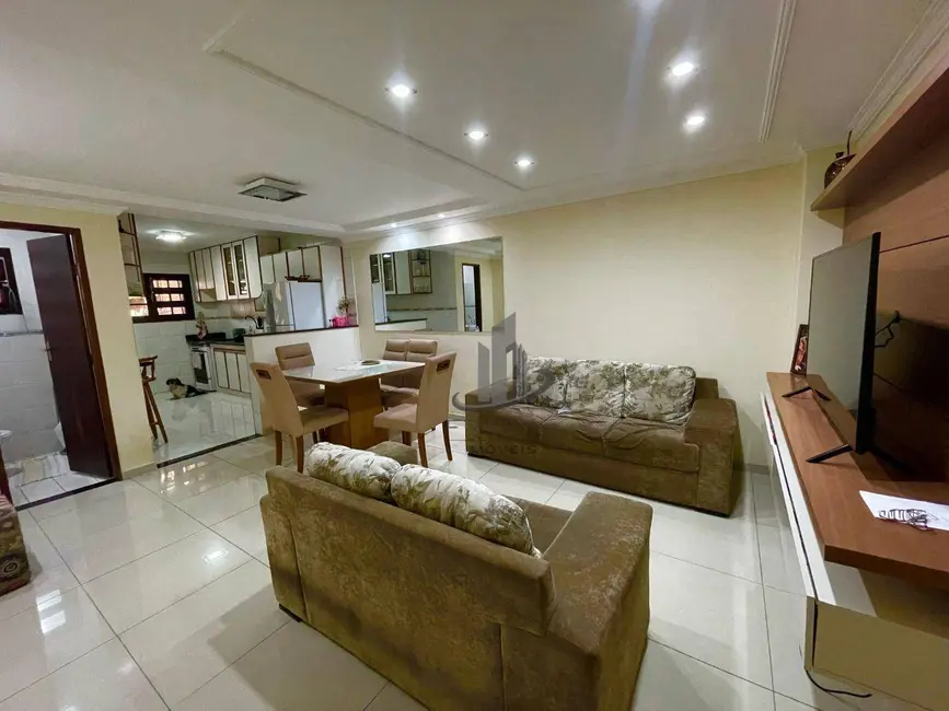 Casa com 3 quartos à venda, 119m2 em Jardim Amália, Volta Redonda - RJ - imagem 5 Foto 5 de Casa com 3 quartos à venda, 119m2 em Jardim Amália, Volta Redonda - RJ