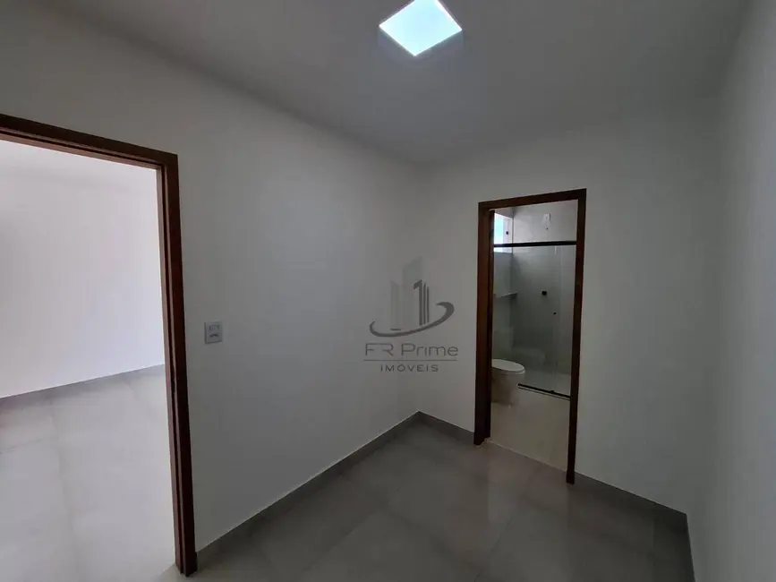 Casa de Condomínio com 3 quartos à venda, 150m2 em Jardim Belvedere, Volta Redonda - RJ - imagem 9 Foto 9 de Casa de Condomínio com 3 quartos à venda, 150m2 em Jardim Belvedere, Volta Redonda - RJ