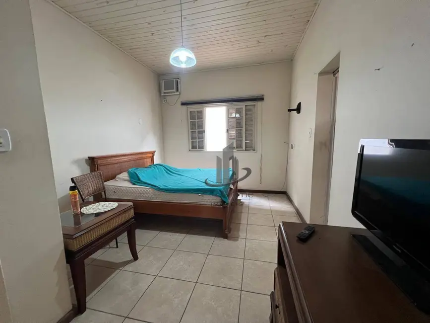 Foto 2 de Casa de Condomínio com 2 quartos à venda, 360m2 em Monte Castelo, Volta Redonda - RJ