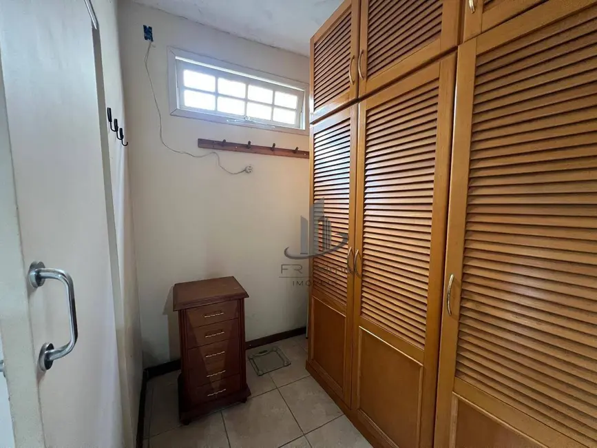 Casa de Condomínio com 2 quartos à venda, 360m2 em Monte Castelo, Volta Redonda - RJ - imagem 3 Foto 3 de Casa de Condomínio com 2 quartos à venda, 360m2 em Monte Castelo, Volta Redonda - RJ