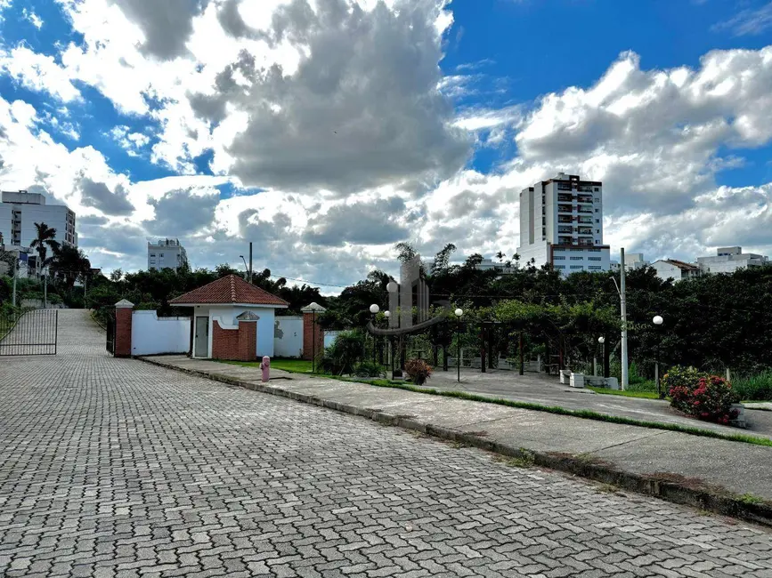 Terreno / Lote à venda, 511m2 em Volta Redonda - RJ - imagem 2 Foto 2 de Terreno / Lote à venda, 511m2 em Volta Redonda - RJ