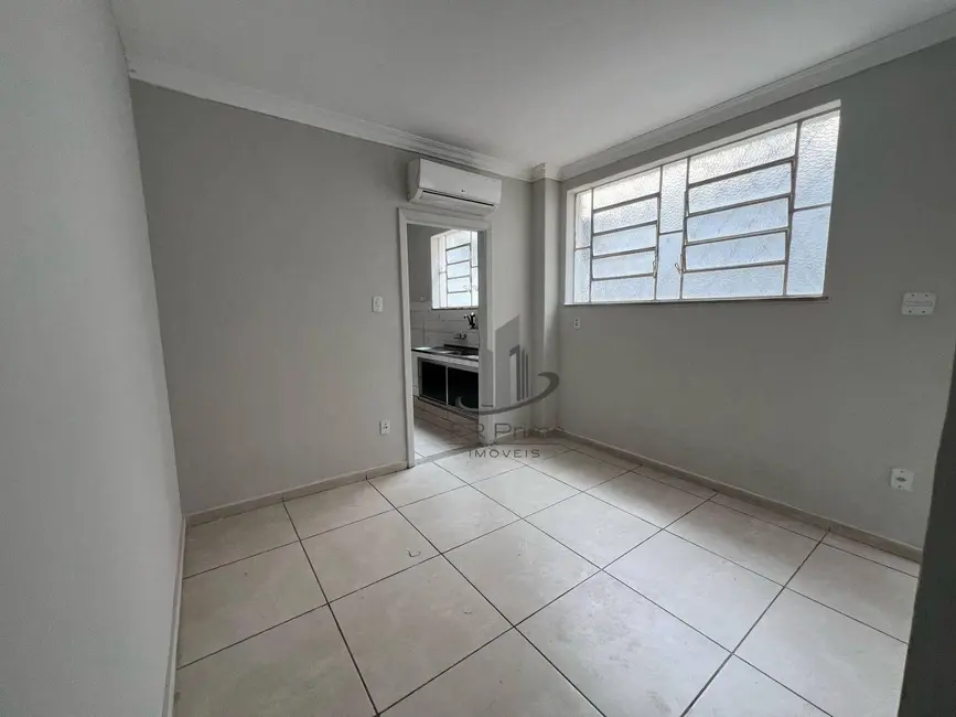 Foto 3 de Casa de Condomínio com 4 quartos para alugar, 130m2 em Aterrado, Volta Redonda - RJ