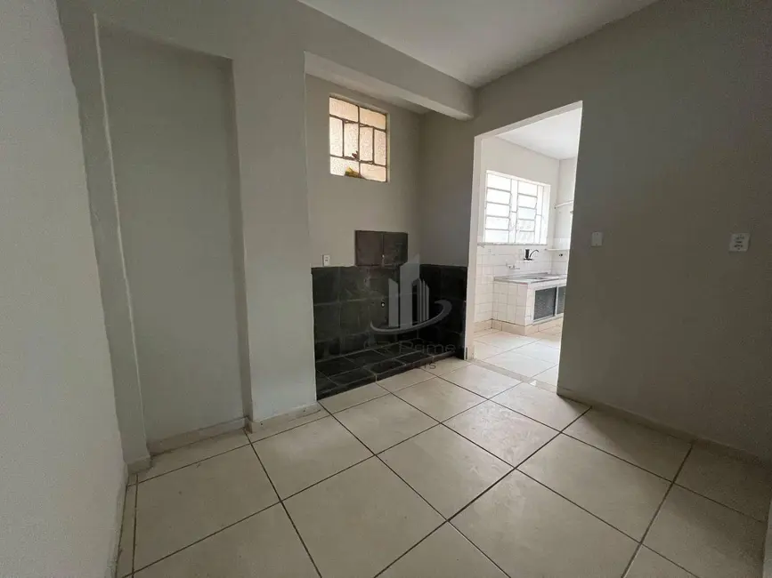 Foto 2 de Casa de Condomínio com 4 quartos para alugar, 130m2 em Aterrado, Volta Redonda - RJ