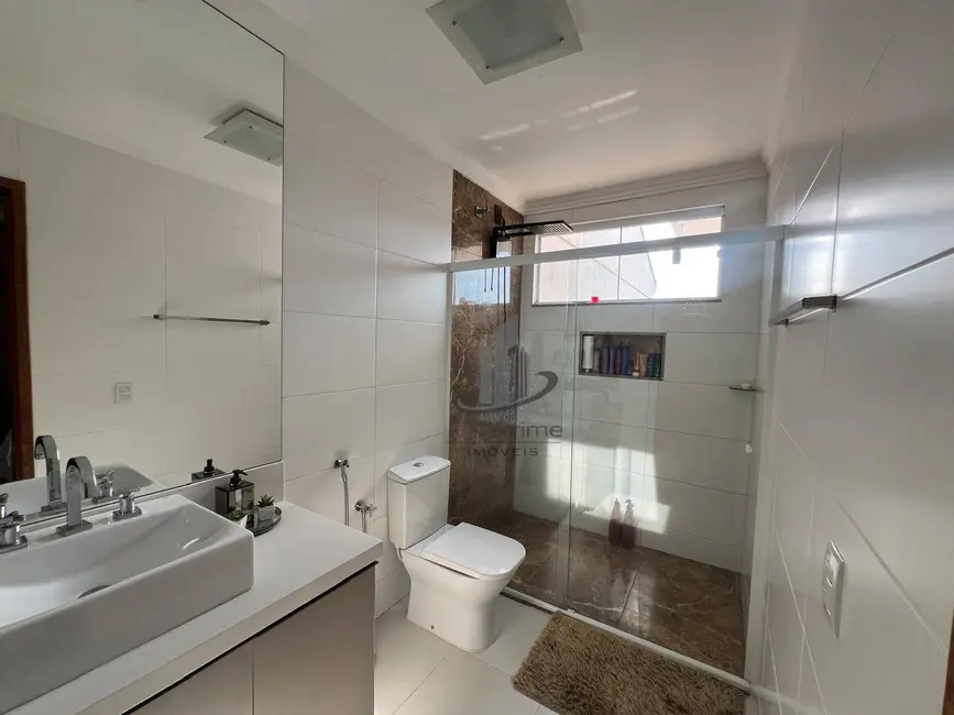 Casa de Condomínio com 3 quartos à venda, 360m2 em Volta Redonda - RJ - imagem 7 Foto 7 de Casa de Condomínio com 3 quartos à venda, 360m2 em Volta Redonda - RJ