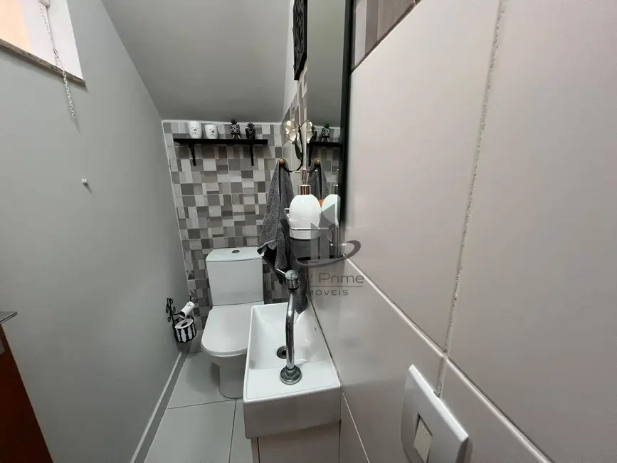 Casa de Condomínio com 3 quartos à venda, 360m2 em Volta Redonda - RJ - imagem 3 Foto 3 de Casa de Condomínio com 3 quartos à venda, 360m2 em Volta Redonda - RJ
