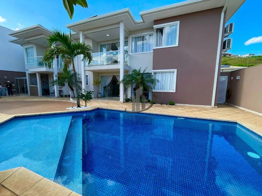 Foto 1 de Casa com 5 quartos à venda, 672m2 em Jardim Normandia, Volta Redonda - RJ