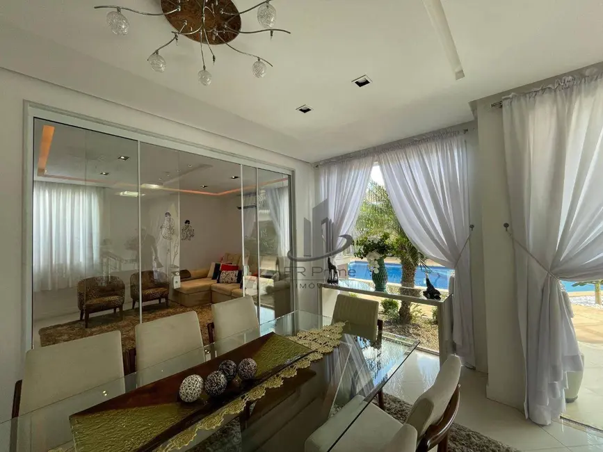 Casa com 5 quartos à venda, 672m2 em Jardim Normandia, Volta Redonda - RJ - imagem 7 Foto 7 de Casa com 5 quartos à venda, 672m2 em Jardim Normandia, Volta Redonda - RJ