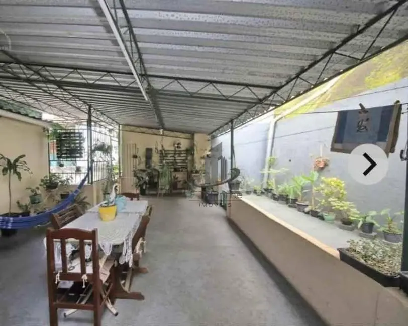 Casa de Condomínio com 3 quartos à venda, 195m2 em Bom Jesus, Volta Redonda - RJ - imagem 9 Foto 9 de Casa de Condomínio com 3 quartos à venda, 195m2 em Bom Jesus, Volta Redonda - RJ