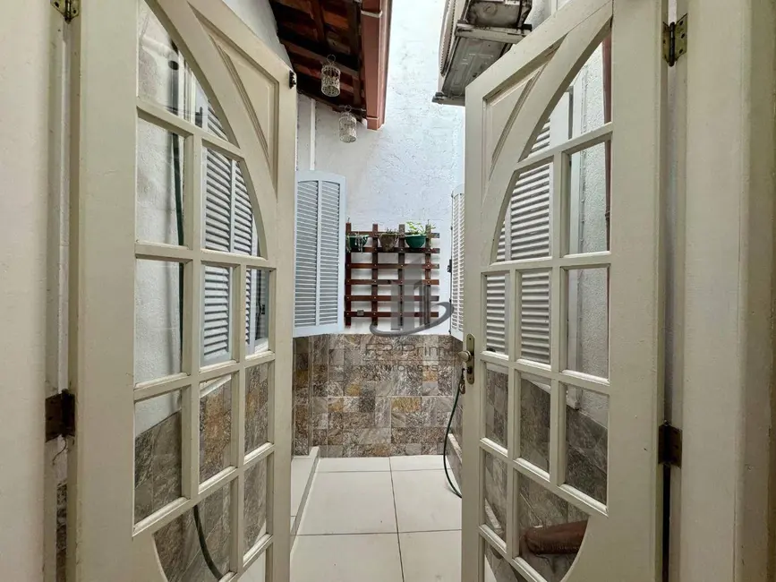 Casa com 2 quartos à venda, 152m2 em Vila Santa Cecília, Volta Redonda - RJ - imagem 9 Foto 9 de Casa com 2 quartos à venda, 152m2 em Vila Santa Cecília, Volta Redonda - RJ