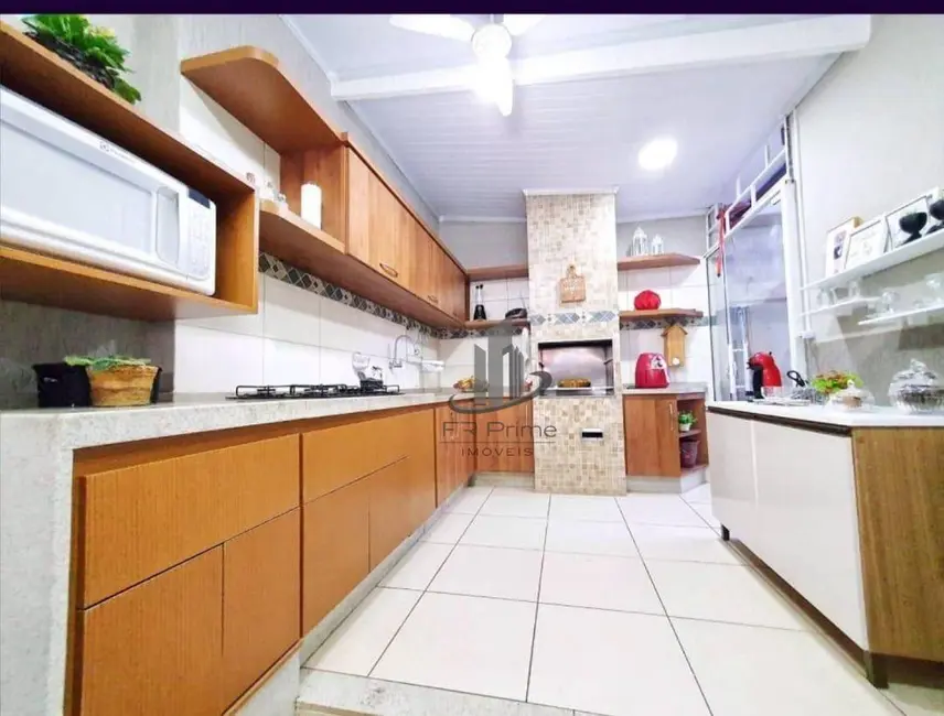 Casa com 2 quartos à venda, 180m2 em Jardim Veneza, Volta Redonda - RJ - imagem 7 Foto 7 de Casa com 2 quartos à venda, 180m2 em Jardim Veneza, Volta Redonda - RJ