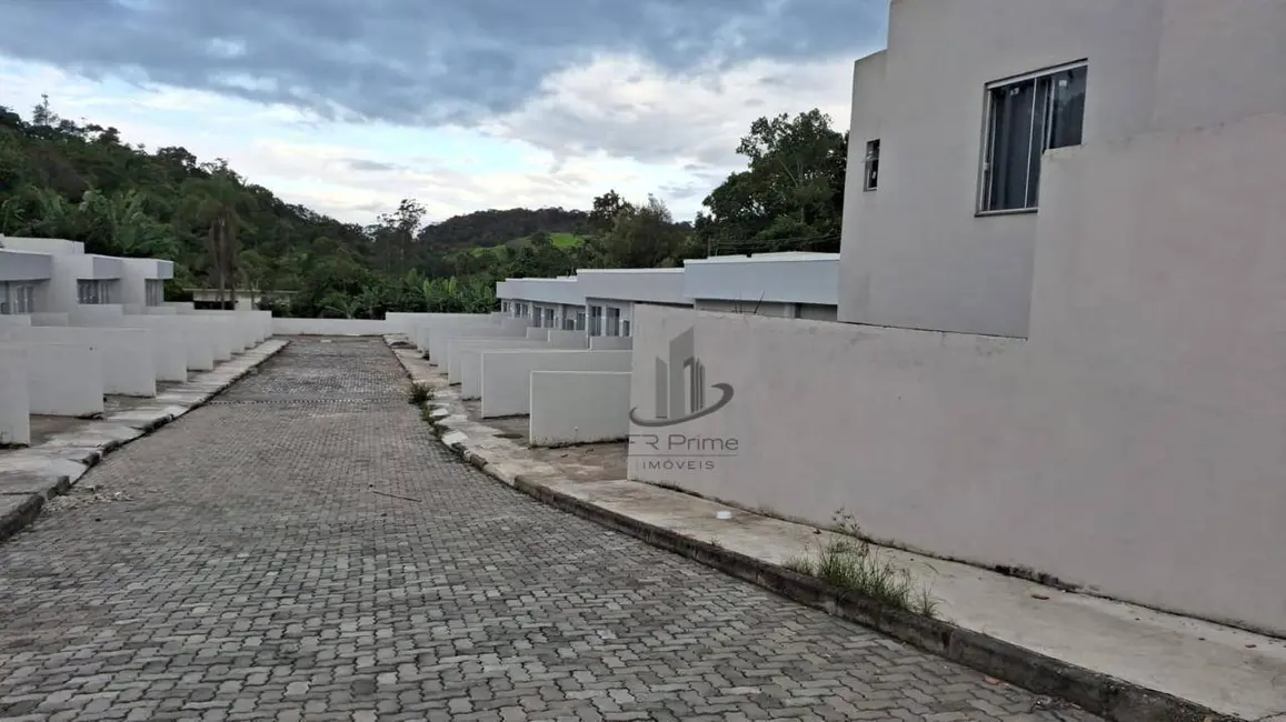 Casa com 2 quartos à venda, 53m2 em Roma, Volta Redonda - RJ - imagem 4 Foto 4 de Casa com 2 quartos à venda, 53m2 em Roma, Volta Redonda - RJ