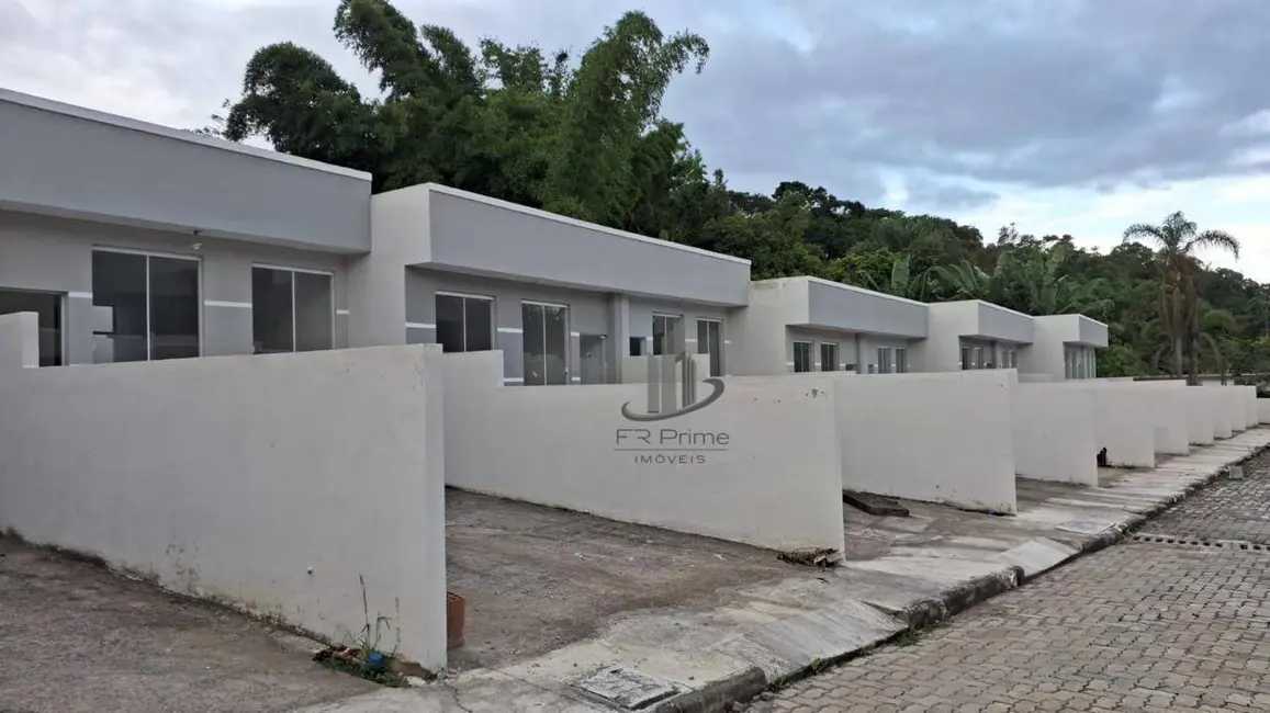 Casa com 2 quartos à venda, 53m2 em Roma, Volta Redonda - RJ - imagem 3 Foto 3 de Casa com 2 quartos à venda, 53m2 em Roma, Volta Redonda - RJ