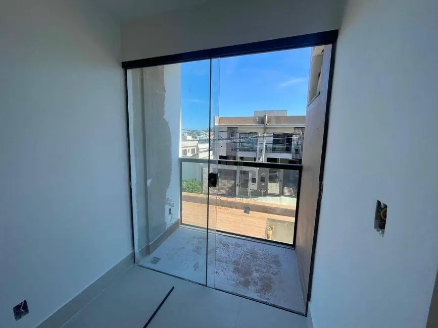 Apartamento com 2 quartos à venda, 60m2 em Volta Redonda - RJ - imagem 3 Foto 3 de Apartamento com 2 quartos à venda, 60m2 em Volta Redonda - RJ