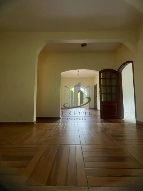 Apartamento com 4 quartos à venda, 158m2 em Sessenta, Volta Redonda - RJ - imagem 1 Foto 1 de Apartamento com 4 quartos à venda, 158m2 em Sessenta, Volta Redonda - RJ