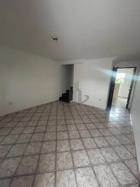 Foto 2 de Casa com 3 quartos à venda, 120m2 em Jardim Amália, Volta Redonda - RJ
