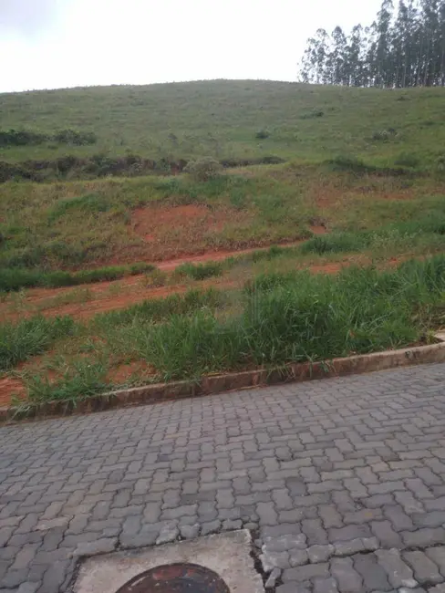 Foto 1 de Terreno / Lote à venda, 300m2 em Barra Do Pirai - RJ