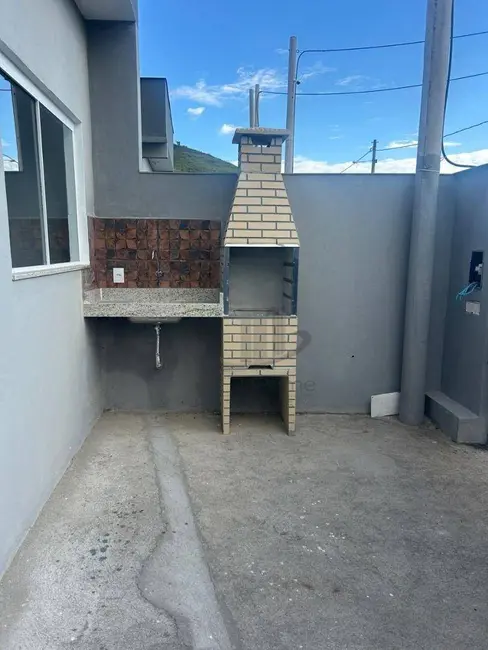 Casa com 2 quartos à venda, 150m2 em Colônia Santo Antônio, Barra Mansa - RJ - imagem 2 Foto 2 de Casa com 2 quartos à venda, 150m2 em Colônia Santo Antônio, Barra Mansa - RJ