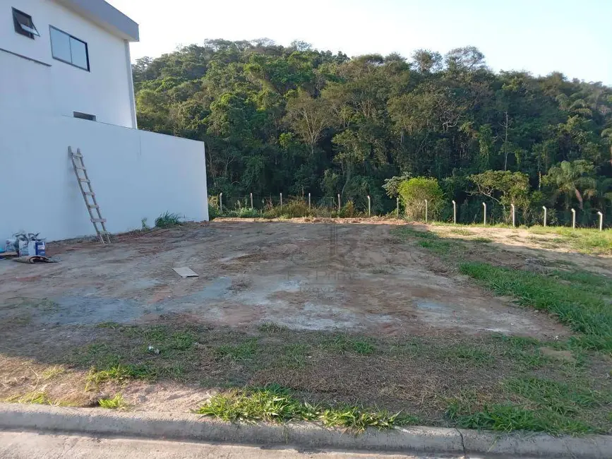 Terreno / Lote à venda, 242m2 em Casa de Pedra, Volta Redonda - RJ - imagem 4 Foto 4 de Terreno / Lote à venda, 242m2 em Casa de Pedra, Volta Redonda - RJ