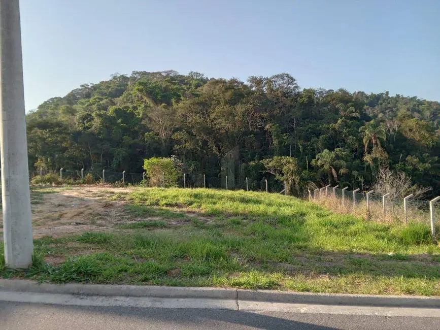 Foto 1 de Terreno / Lote à venda, 242m2 em Casa de Pedra, Volta Redonda - RJ
