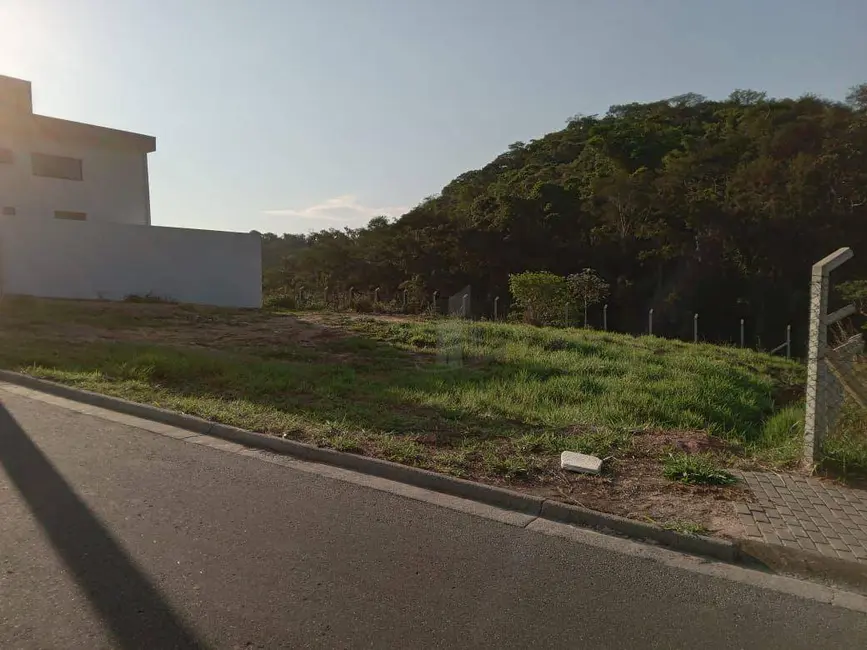 Terreno / Lote à venda, 242m2 em Casa de Pedra, Volta Redonda - RJ - imagem 5 Foto 5 de Terreno / Lote à venda, 242m2 em Casa de Pedra, Volta Redonda - RJ