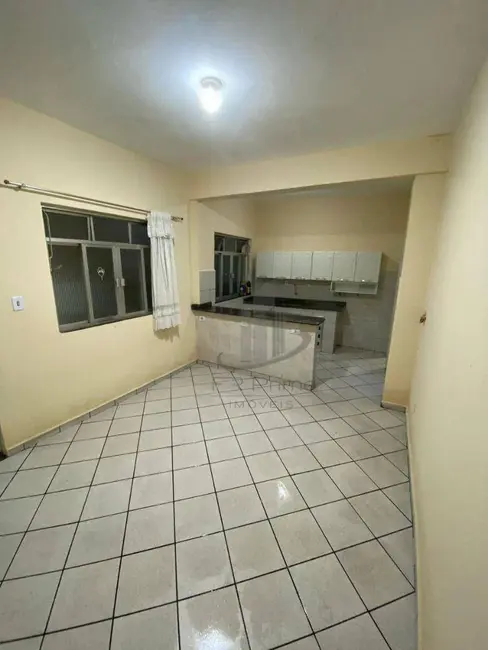 Casa com 3 quartos à venda, 161m2 em Vila Santa Cecília, Volta Redonda - RJ - imagem 3 Foto 3 de Casa com 3 quartos à venda, 161m2 em Vila Santa Cecília, Volta Redonda - RJ