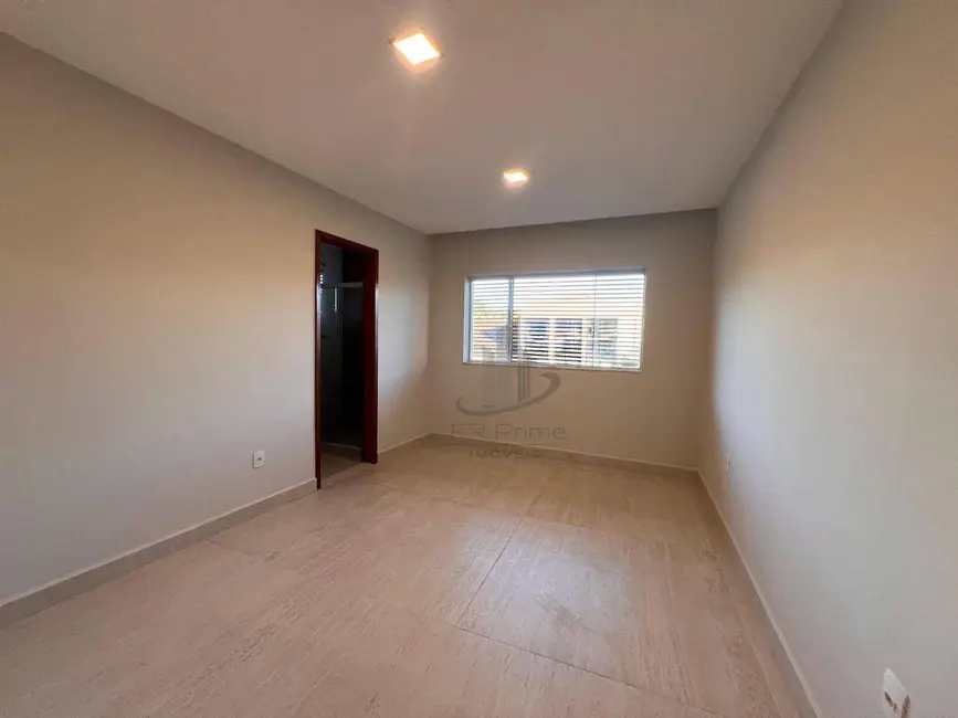 Foto 4 de Apartamento com 2 quartos para alugar, 60m2 em Vila Santa Cecília, Volta Redonda - RJ