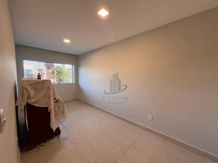Foto 2 de Apartamento com 2 quartos para alugar, 60m2 em Vila Santa Cecília, Volta Redonda - RJ