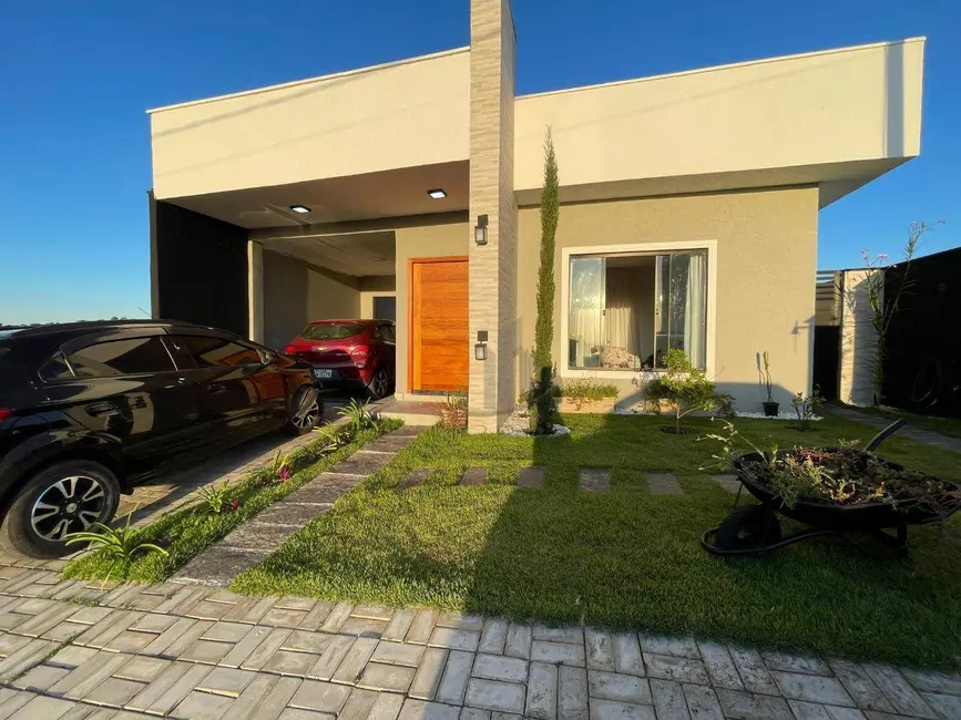 Foto 1 de Casa com 3 quartos à venda, 257m2 em Casa de Pedra, Volta Redonda - RJ