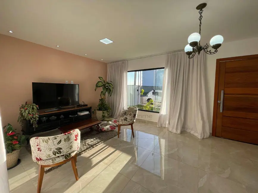 Foto 4 de Casa com 3 quartos à venda, 257m2 em Casa de Pedra, Volta Redonda - RJ