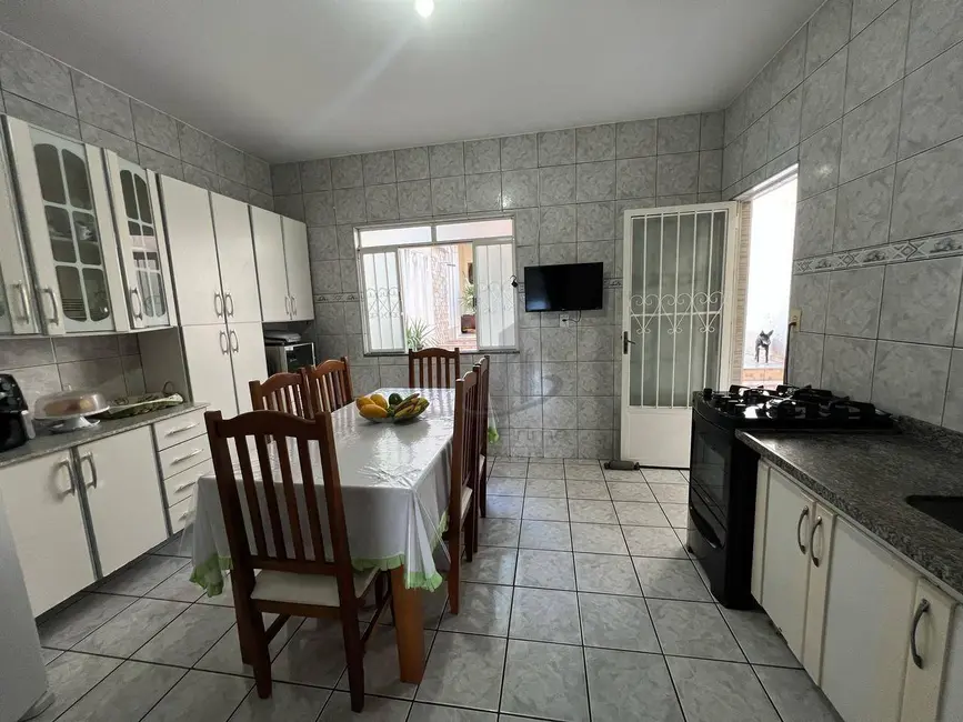 Foto 2 de Casa com 3 quartos à venda, 397m2 em Jardim Belvedere, Volta Redonda - RJ