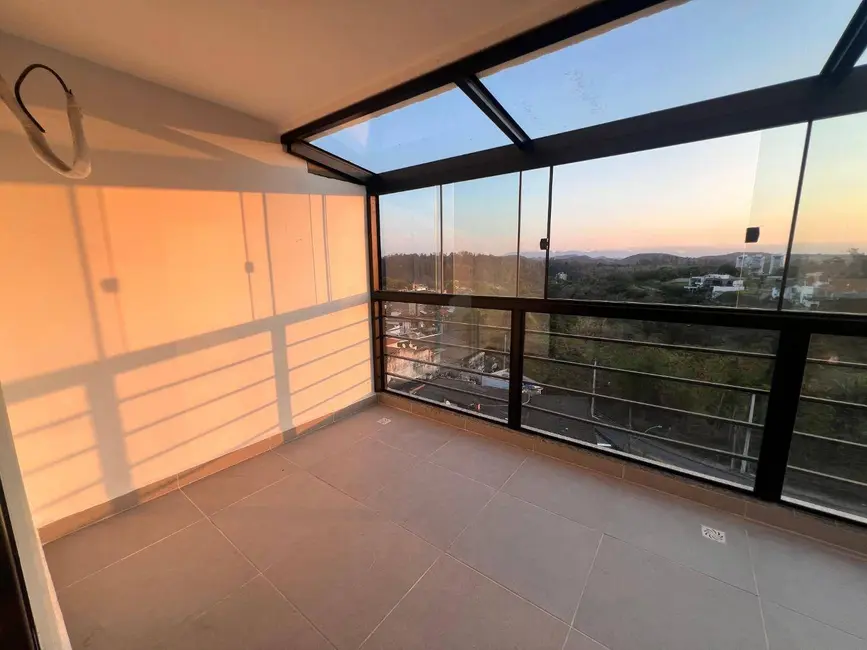 Foto 2 de Apartamento com 1 quarto à venda e para alugar, 57m2 em Monte Castelo, Volta Redonda - RJ
