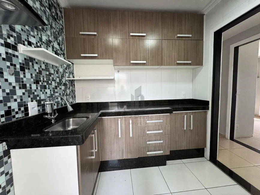 Foto 2 de Apartamento com 2 quartos à venda, 45m2 em Água Limpa, Volta Redonda - RJ
