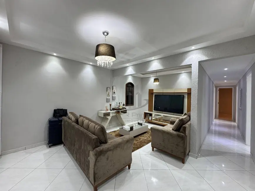 Casa com 3 quartos à venda, 166m2 em Belmonte, Volta Redonda - RJ - imagem 2 Foto 2 de Casa com 3 quartos à venda, 166m2 em Belmonte, Volta Redonda - RJ