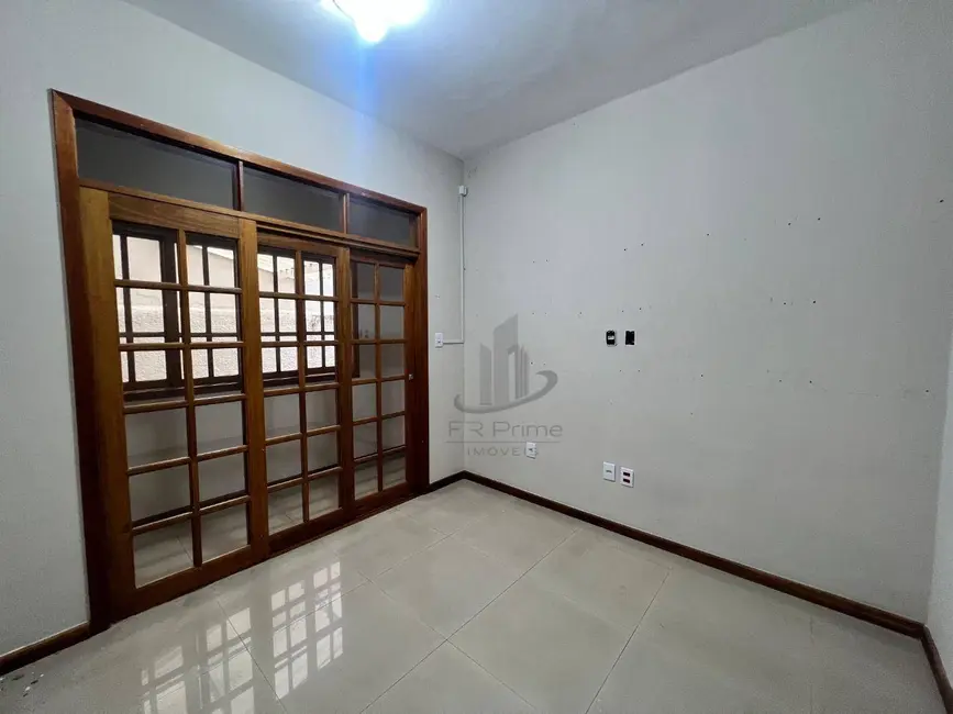 Foto 4 de Casa de Condomínio com 2 quartos para alugar, 280m2 em Vila Santa Cecília, Volta Redonda - RJ