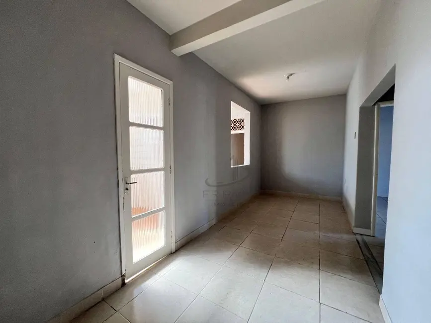 Casa de Condomínio com 2 quartos à venda, 161m2 em Niterói, Volta Redonda - RJ - imagem 4 Foto 4 de Casa de Condomínio com 2 quartos à venda, 161m2 em Niterói, Volta Redonda - RJ