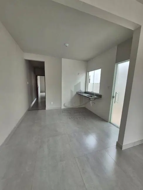 Casa com 2 quartos à venda, 175m2 em Barra Do Pirai - RJ - imagem 2 Foto 2 de Casa com 2 quartos à venda, 175m2 em Barra Do Pirai - RJ