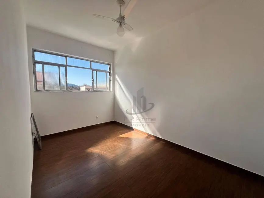 Foto 3 de Apartamento com 3 quartos para alugar, 60m2 em Nossa Senhora das Graças, Volta Redonda - RJ