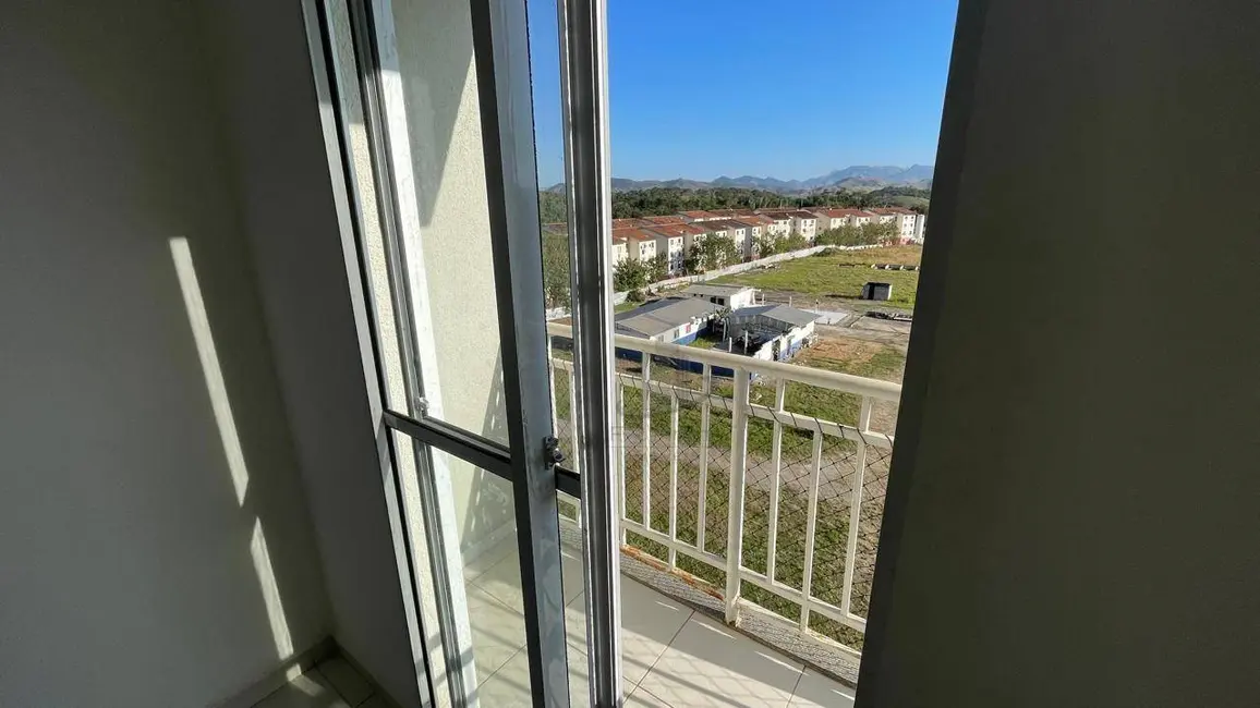 Foto 2 de Apartamento com 2 quartos à venda, 51m2 em Roma, Volta Redonda - RJ