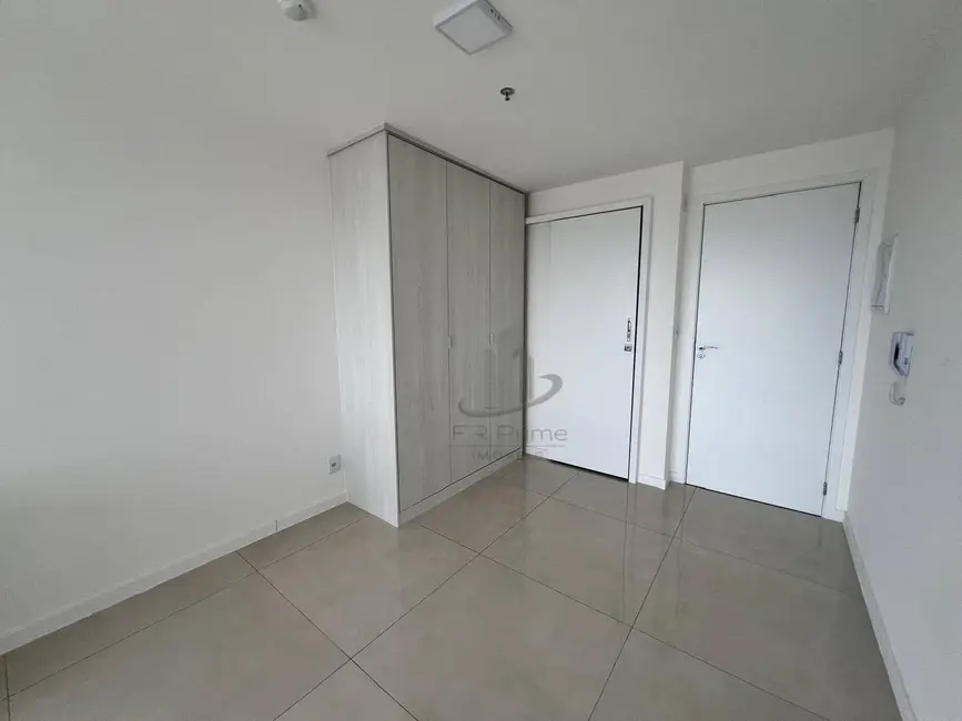 Foto 3 de Apartamento com 1 quarto para alugar, 25m2 em Jardim Amália, Volta Redonda - RJ