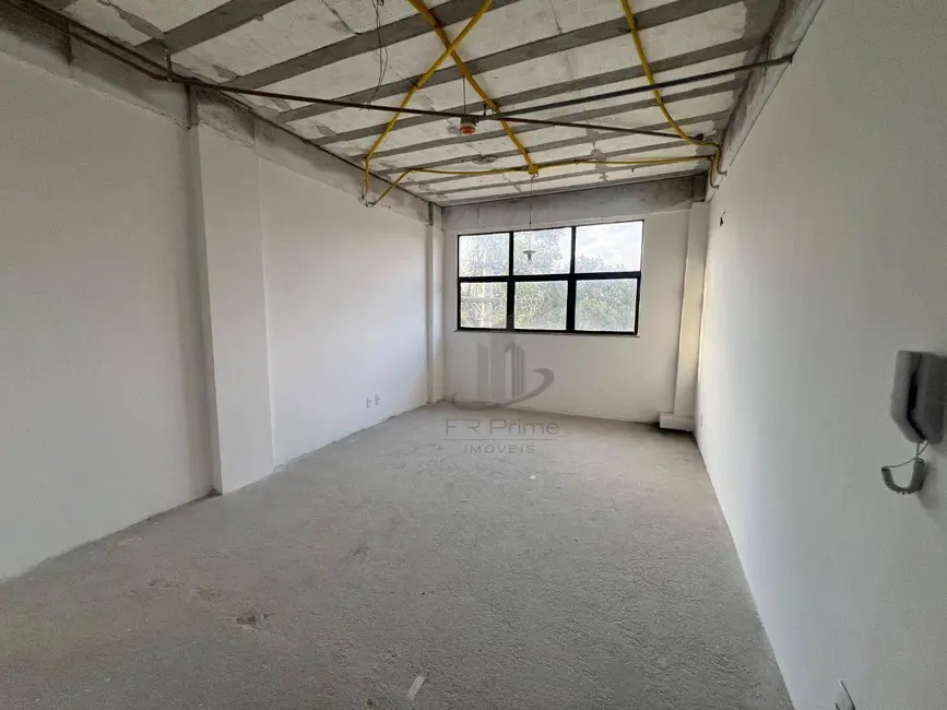 Foto 1 de Sala Comercial para alugar, 22m2 em Vila Santa Cecília, Volta Redonda - RJ