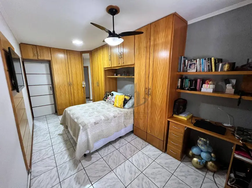 Casa de Condomínio com 2 quartos à venda, 158m2 em Jardim Vila Rica - Tiradentes, Volta Redonda - RJ - imagem 6 Foto 6 de Casa de Condomínio com 2 quartos à venda, 158m2 em Jardim Vila Rica - Tiradentes, Volta Redonda - RJ