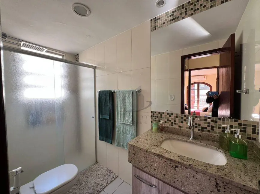 Apartamento com 3 quartos à venda, 177m2 em Jardim Normandia, Volta Redonda - RJ - imagem 8 Foto 8 de Apartamento com 3 quartos à venda, 177m2 em Jardim Normandia, Volta Redonda - RJ