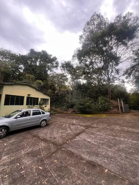 Terreno / Lote à venda, 13600m2 em Roma, Volta Redonda - RJ - imagem 9 Foto 9 de Terreno / Lote à venda, 13600m2 em Roma, Volta Redonda - RJ
