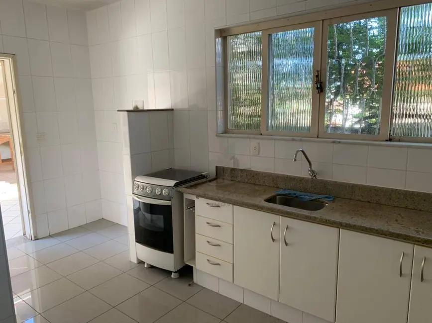 Foto 6 de Casa com 3 quartos à venda, 450m2 em Jardim Amália, Volta Redonda - RJ