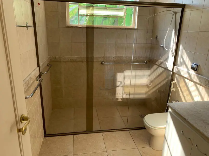 Foto 7 de Casa com 3 quartos à venda, 450m2 em Jardim Amália, Volta Redonda - RJ