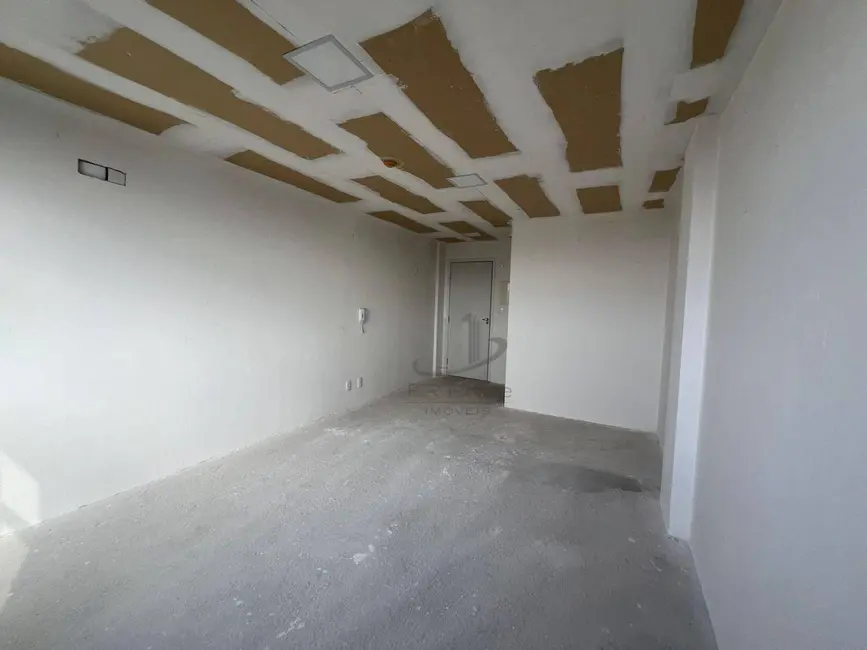 Foto 1 de Sala Comercial para alugar, 22m2 em Vila Santa Cecília, Volta Redonda - RJ