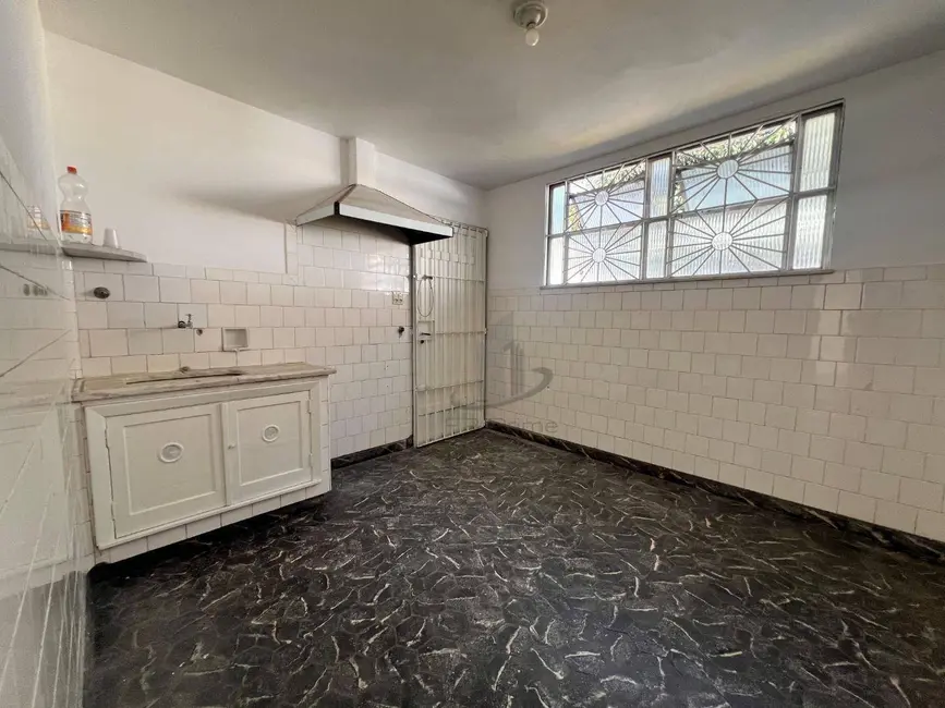 Foto 3 de Casa de Condomínio com 4 quartos para alugar, 528m2 em Laranjal, Volta Redonda - RJ
