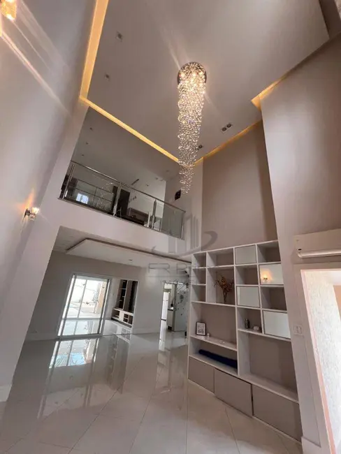 Casa com 3 quartos à venda, 337m2 em Jardim Normandia, Volta Redonda - RJ - imagem 1 Foto 1 de Casa com 3 quartos à venda, 337m2 em Jardim Normandia, Volta Redonda - RJ