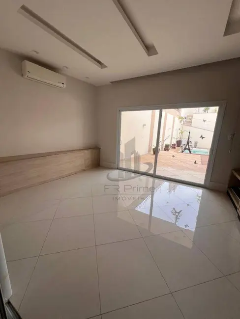 Casa com 3 quartos à venda, 337m2 em Jardim Normandia, Volta Redonda - RJ - imagem 4 Foto 4 de Casa com 3 quartos à venda, 337m2 em Jardim Normandia, Volta Redonda - RJ
