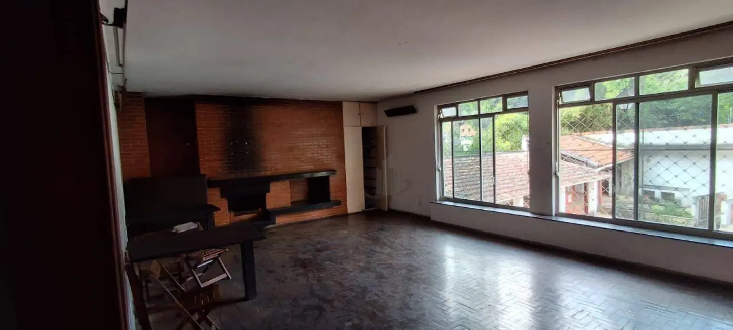 Casa com 4 quartos à venda, 1500m2 em Santa Clara, Barra Mansa - RJ - imagem 4 Foto 4 de Casa com 4 quartos à venda, 1500m2 em Santa Clara, Barra Mansa - RJ